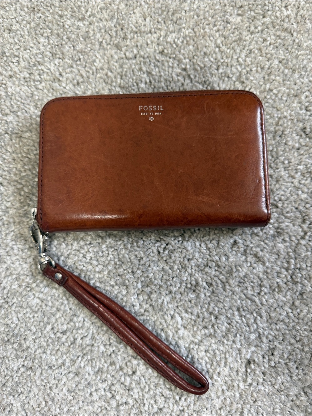 Fossil Cognac Brown Leather Zip Wristlet Card Holder
